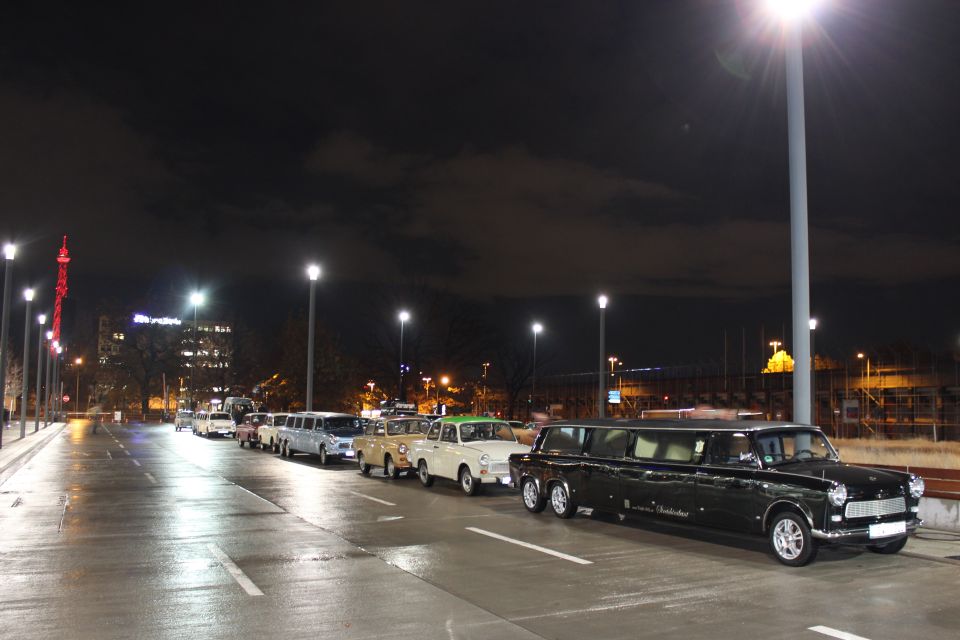 Berlin: Trabi Limousine Airport Transfer With City Tour - Vehicle Accessibility