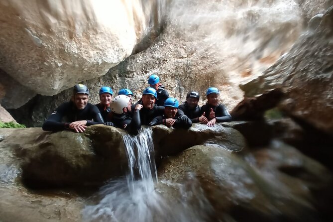 Canyoning in Salou - Group Dynamics and Accessibility