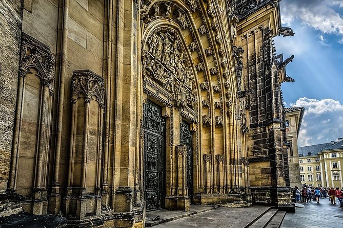 Central and Eastern Europe Highlights 7-Day Tour From Frankfurt - Booking Process