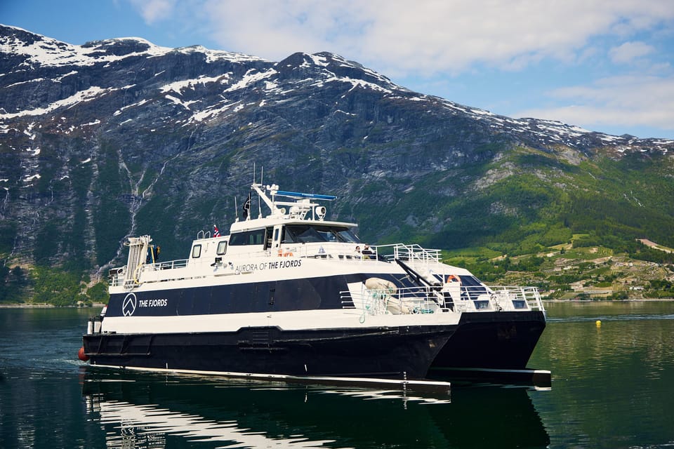 Cruise Eidfjord-Lofthus Roundtrip, Shuttle to Dronningstien - Essential Packing Tips