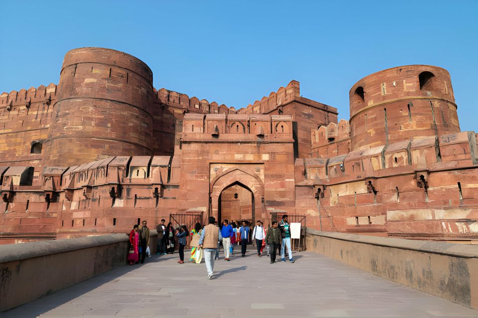 Day Trip to the Taj Mahal, Agra Fort From Delhi - Dining Experience