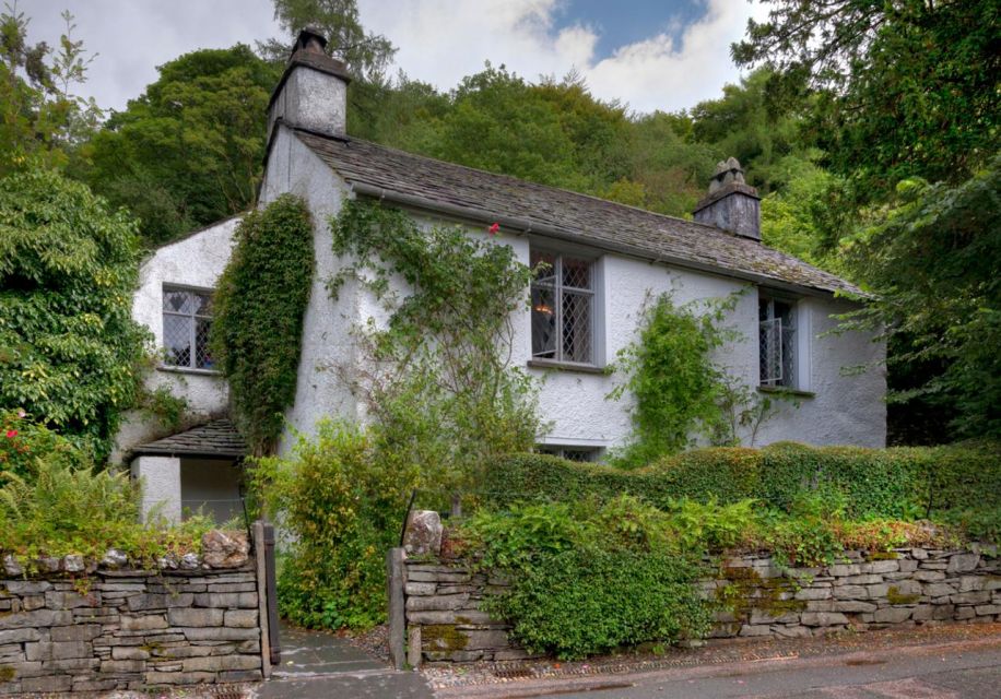 Enchanting Lakes & Literary Lore:Manchester to Lake District - The Allure of Grasmere