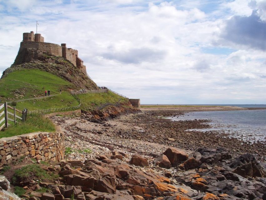 From Edinburg: Viking Coast & Alnwick Castle Day Tour - Meeting Point Information