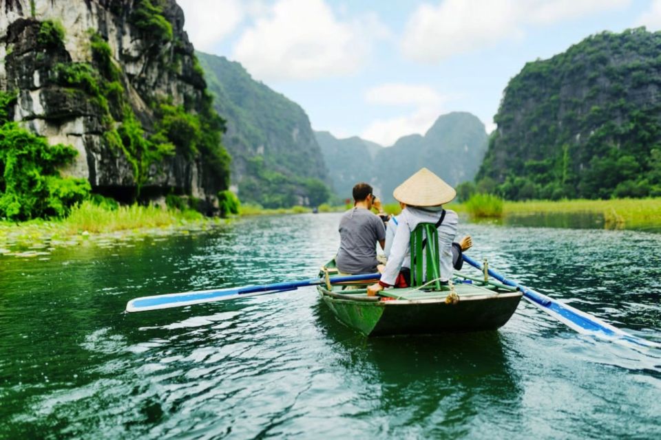 From Hanoi: Mua Cave - Tam Coc Full Day Tour - Local Dining Experience