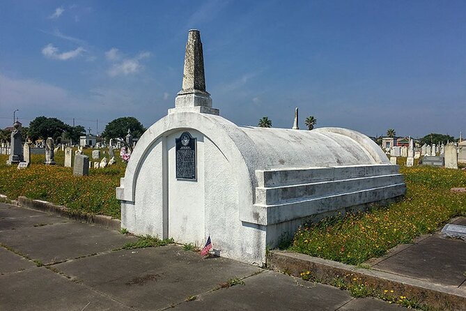 Galvestons Haunted Cemetery Walking Tour - Accessibility and Group Information