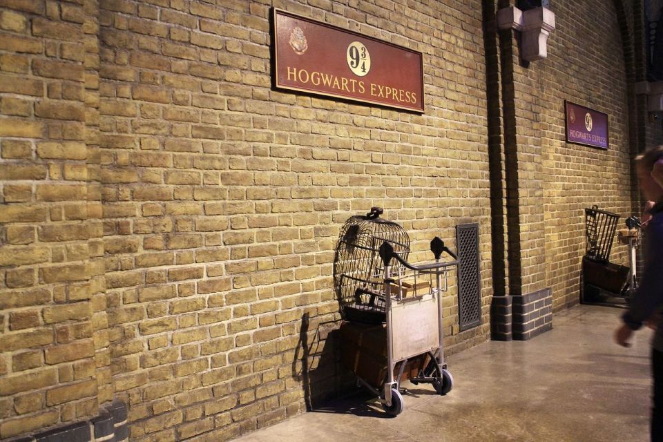 Harry Potter Private Tour in London The Magic Continues - Included Services and Amenities