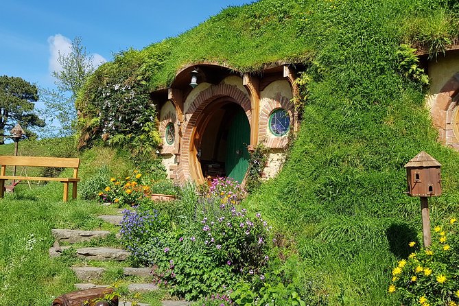 Hobbiton Movie Set Luxury Private Tour From Auckland - The Green Dragon Inn Experience