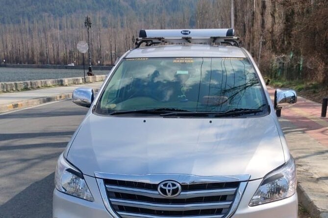 Innova to and Fro Pvt. Airport Transfer From Srinagar / Dal Lake - Accessibility Options