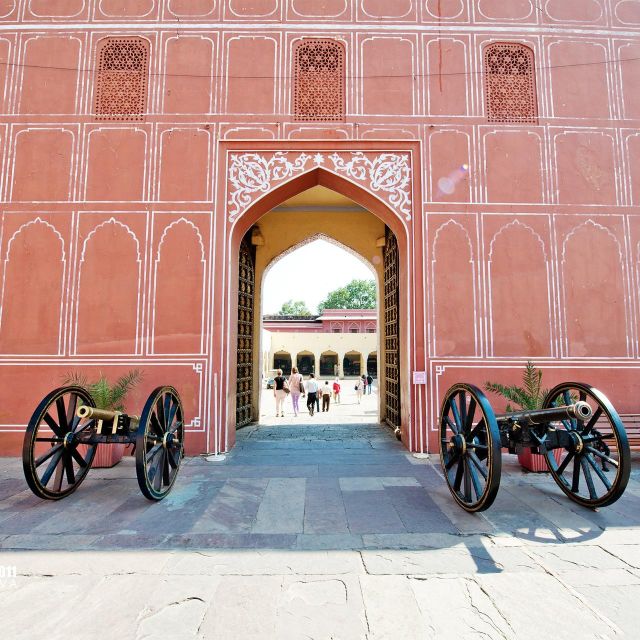 Jaipur: Private Half-Day Sightseeing Tour With Flower Market - Transportation and Amenities
