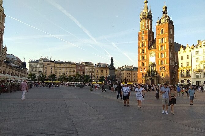 Krakow Old Town, Castle & Jewish Quarter Tour - Tips for a Great Experience