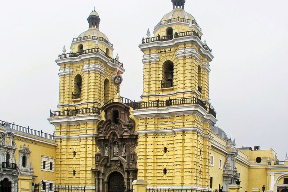 Lima: Larco Museum & City Tour With Catacombs Guided Visit - Iconic Sites on the Tour