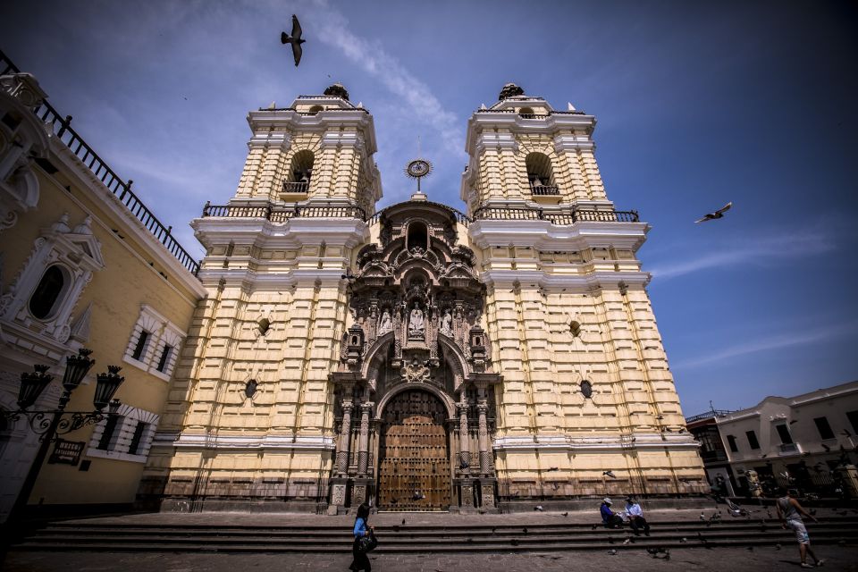 Lima: San Francisco Church & Casa Luna Museum Private Tour - Pickup and Meeting Points