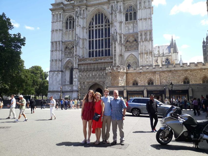 London: Kid-Friendly Westminster Abbey & Sightseeing Tour - Kid-Friendly Features