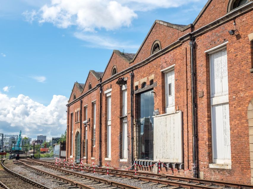 Manchester: Private Architecture Tour With a Local Expert - What to Bring