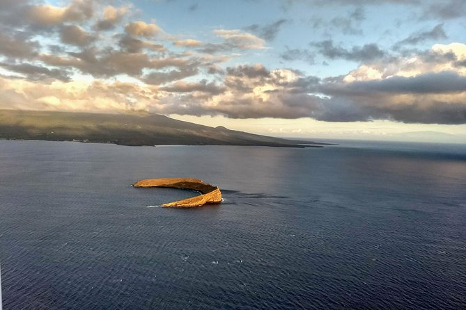 Maui Circle Island-Private-Air Tour: up to 3: Waterfalls & Lava! - Passenger Requirements