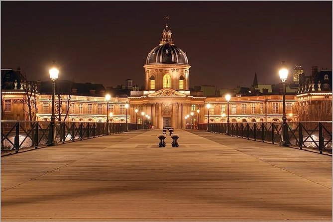 Paris Private Night Tour With River Cruise and Champagne Option - What to Expect