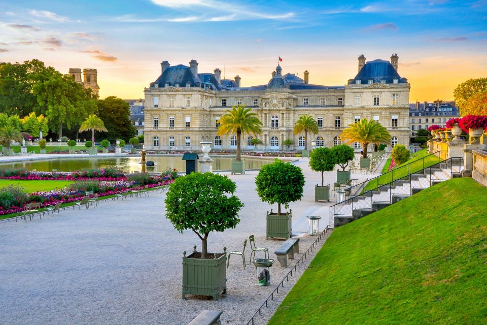 Paris to Palace of Versailles Fast Track Tour With Transport - Exploring the Gardens