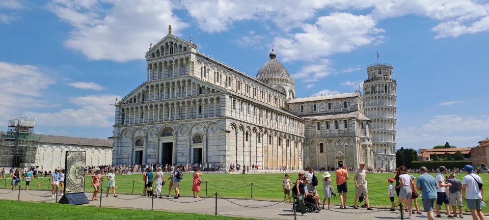 Pisa: 2-Hour Walking Tour - Discovering Local Districts