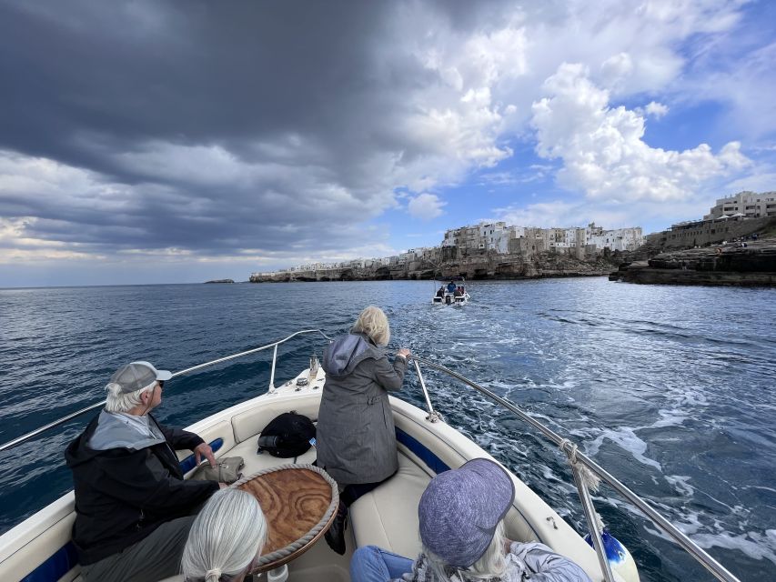 Polignano: Guided Coastline & Caves Cruise With Swim Break - Meeting Point and Accessibility