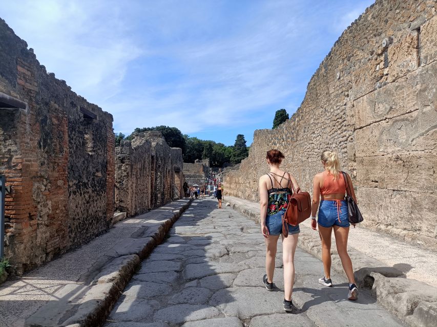 Pompeii: Small-Group Guided Tour With Skip-The-Line Entry - Meeting Point