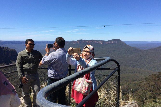 PRIVATE Blue Mountains Day Tour From Sydney With Wildlife Park and River Cruise - Scenic Views and Attractions