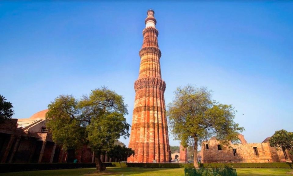 Private Full Day Old and New Delhi City Tour - Tour Guide Services