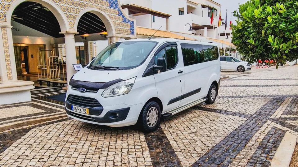 Private Lisbon Airport Transfers (Up to 8pax) - Concierge and Photographer Services