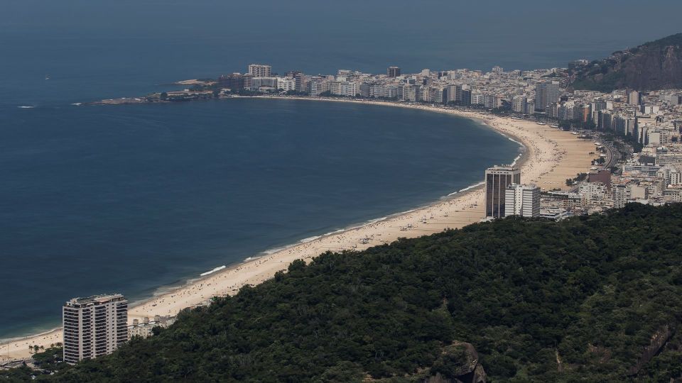 Rio: Sugar Loaf Mountain and Beaches Tour With Pickup - Transportation and Pickup Information