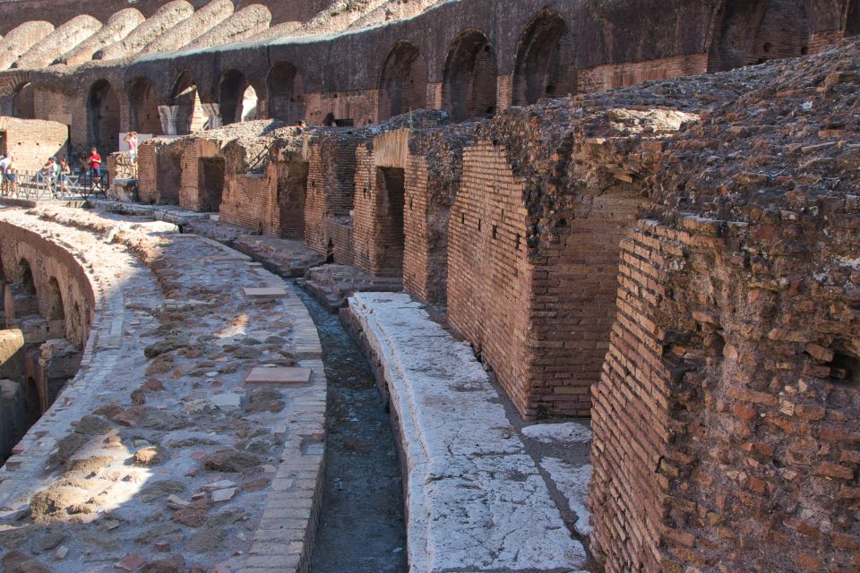 Rome: Colosseum, Roman Forum, and Palatine Hill Ancient Tour - Meeting Point Details