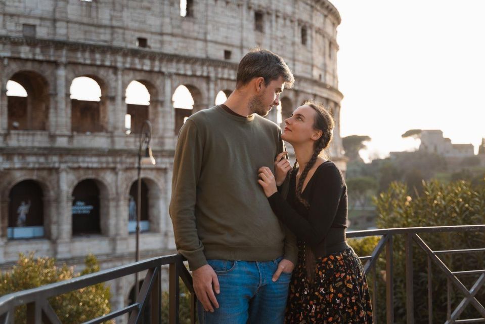 Rome: Romantic Couple Photoshoot Experience at the Colosseum - Meeting and Communication