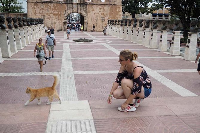 Santo Domingo Sights & Bites Walking Tour - Notable Guides