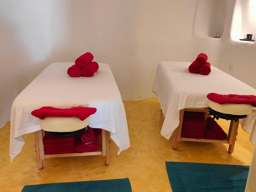 Santorini: Couples Massage W/ Wine, Fruits, and Pool Access - Essential Information