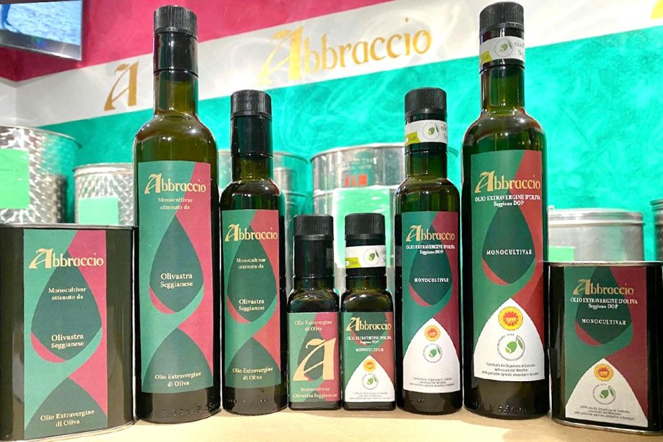 Seggiano: Guided Tour of the Olive Grove and Food Tasting - About Olio Abbraccio