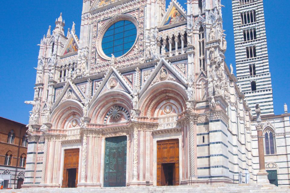 Siena: First Discovery Walk and Reading Walking Tour - Key Attractions Explored