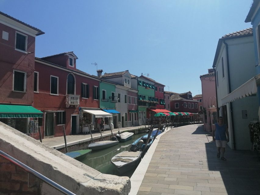 The Gems of the Lagoon. Torcello Burano Murano - Exploring Burano