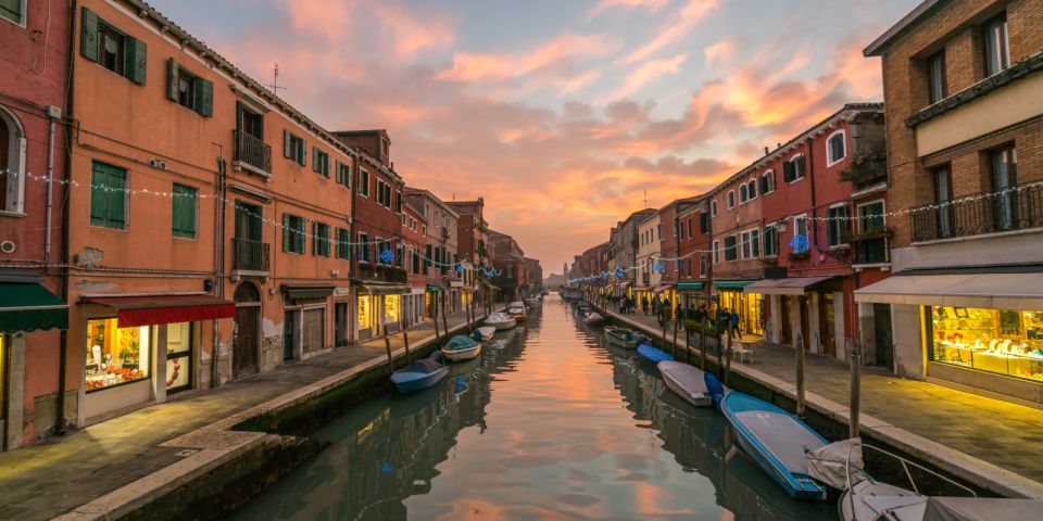 Venice: Sunset Gondola Tour - Tips for an Enjoyable Experience