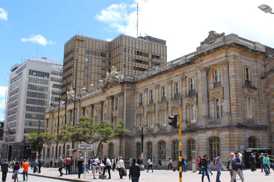 Bogotá: Private Candelaria Walking Tour and Gold Museum - Frequently Asked Questions