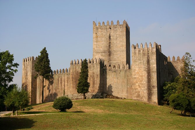 Braga and Guimarães Full Day Private Tour From Porto - What to Expect