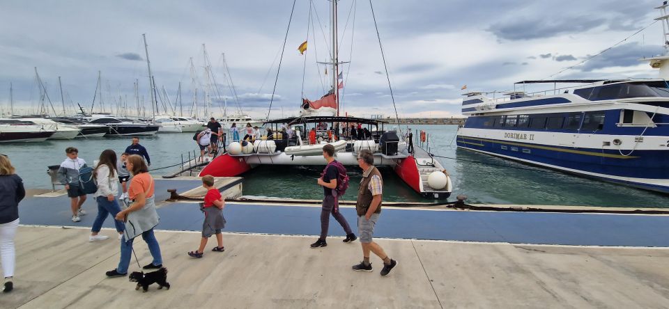 Cambrils: Private Catamaran Luxury 3h Drinks,Snacks Pickup - Frequently Asked Questions