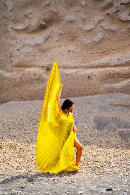 Capture Your Santorini Dream: Flying Dress Photography - Capturing the Perfect Moments