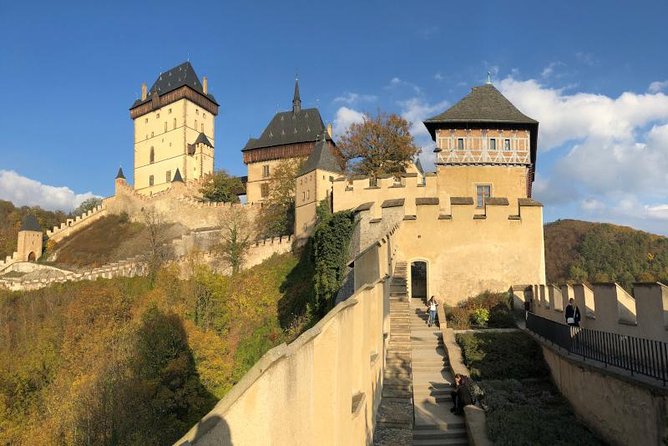 Full-Day Countryside Bike Tour to Karlstejn Castle (Small Group) - Traveler Experiences