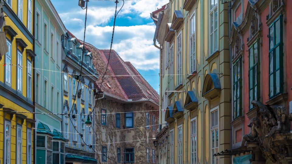 Graz: Express Walk With a Local in 60 Minutes - Tips for a Great Experience