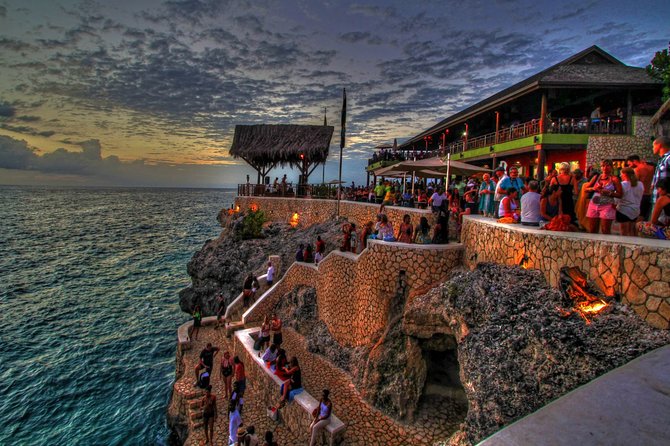 Jamaica Sunset at Ricks Cafe Private Tour With Transfer - Tips for Your Tour