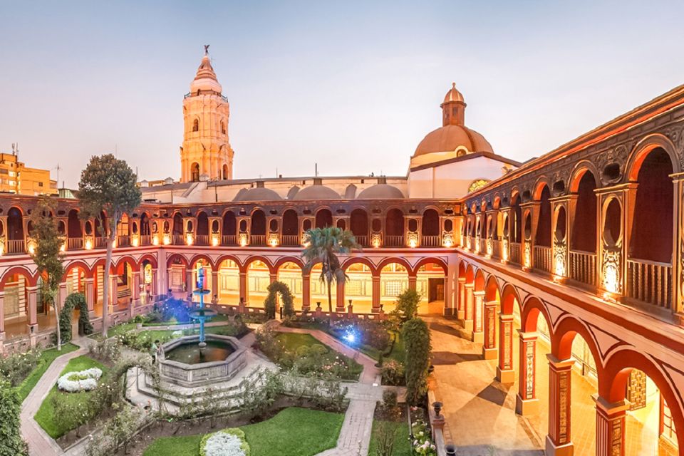 Lima: Water Magic Circuit, Downtown and Catacombs Night Tour - Local Nightlife Experience