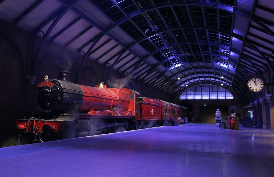 London: Warner Bros. Studio Tour Entry and 4-Star Hotel Stay - Transportation Options