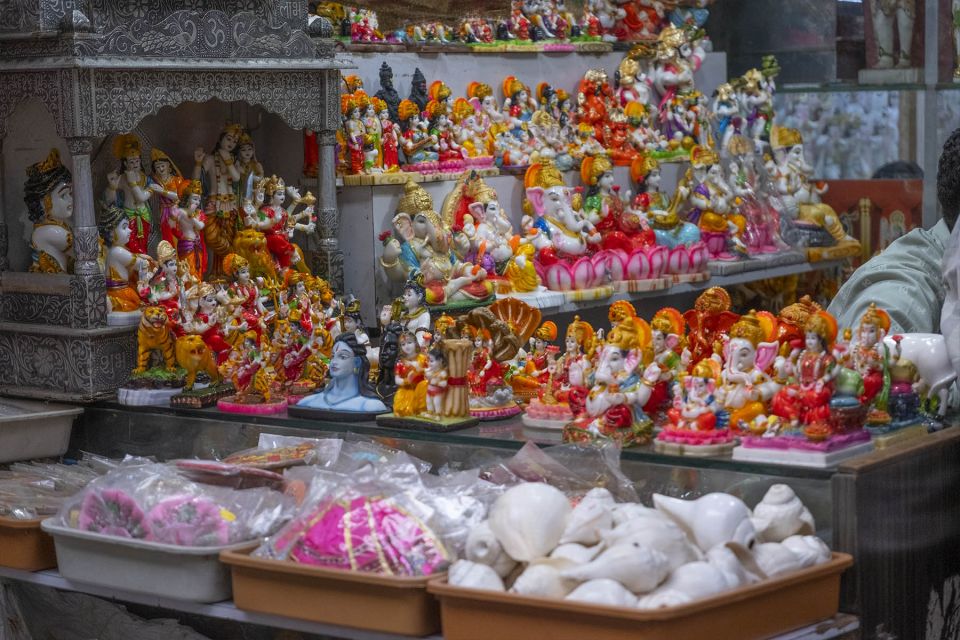 Mumbai Markets & Temples Tour - Local Markets to Discover