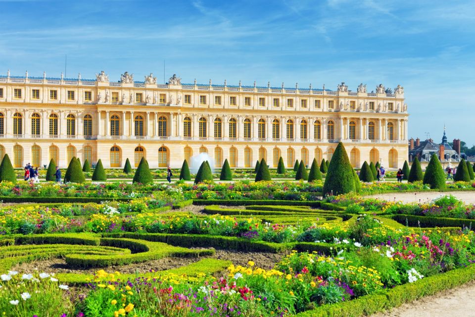 Paris to Palace of Versailles Fast Track Tour With Transport - Optional Visits and Lunch