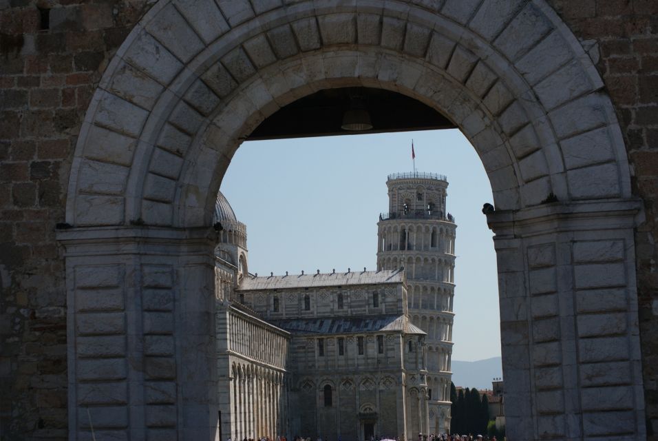 Pisa: 1.5-Hour Small Group Leaning Tower Tour With Tickets - Tips for a Great Experience