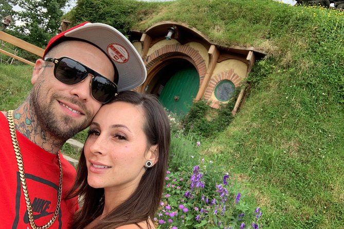 Private Luxury Tour to Hobbiton Movie Set & Waitimo Glowworm Cave - Customer Testimonials