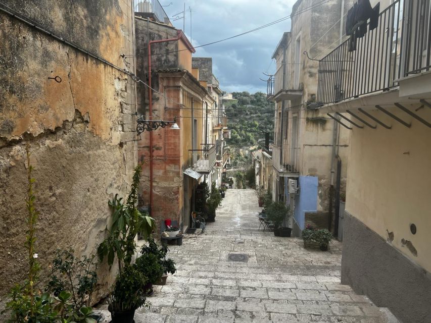 Ragusa Ibla: Guided Tour With Food Tasting - Booking Information